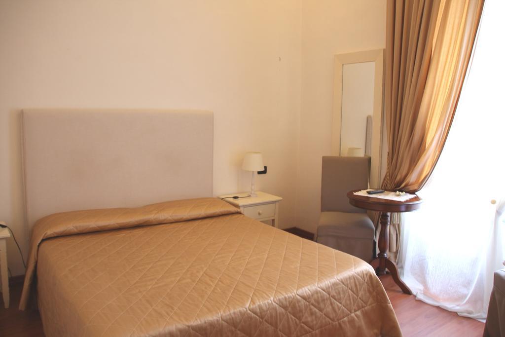 B&B Magnifico Messere Флоренция Стая снимка